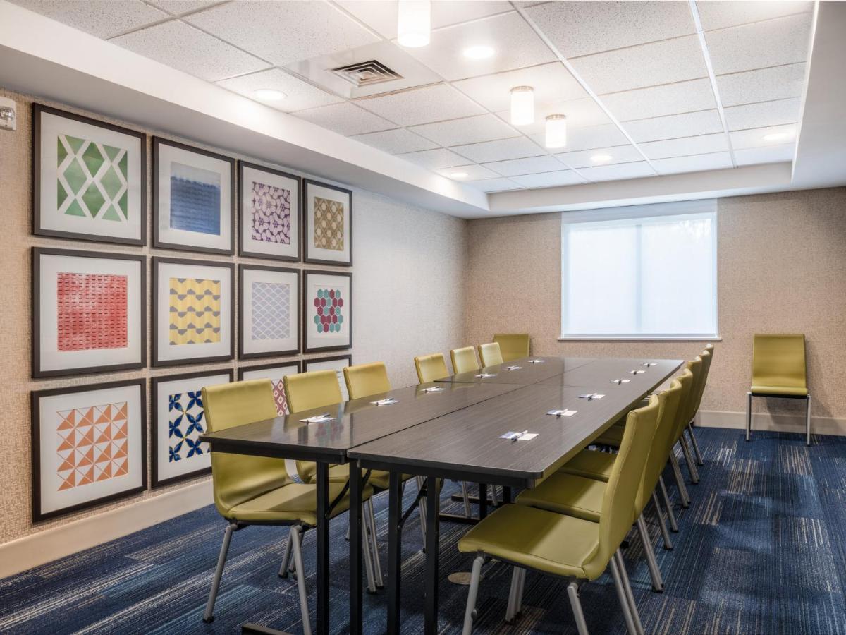 Express & Northwest By Ihg Beaumont