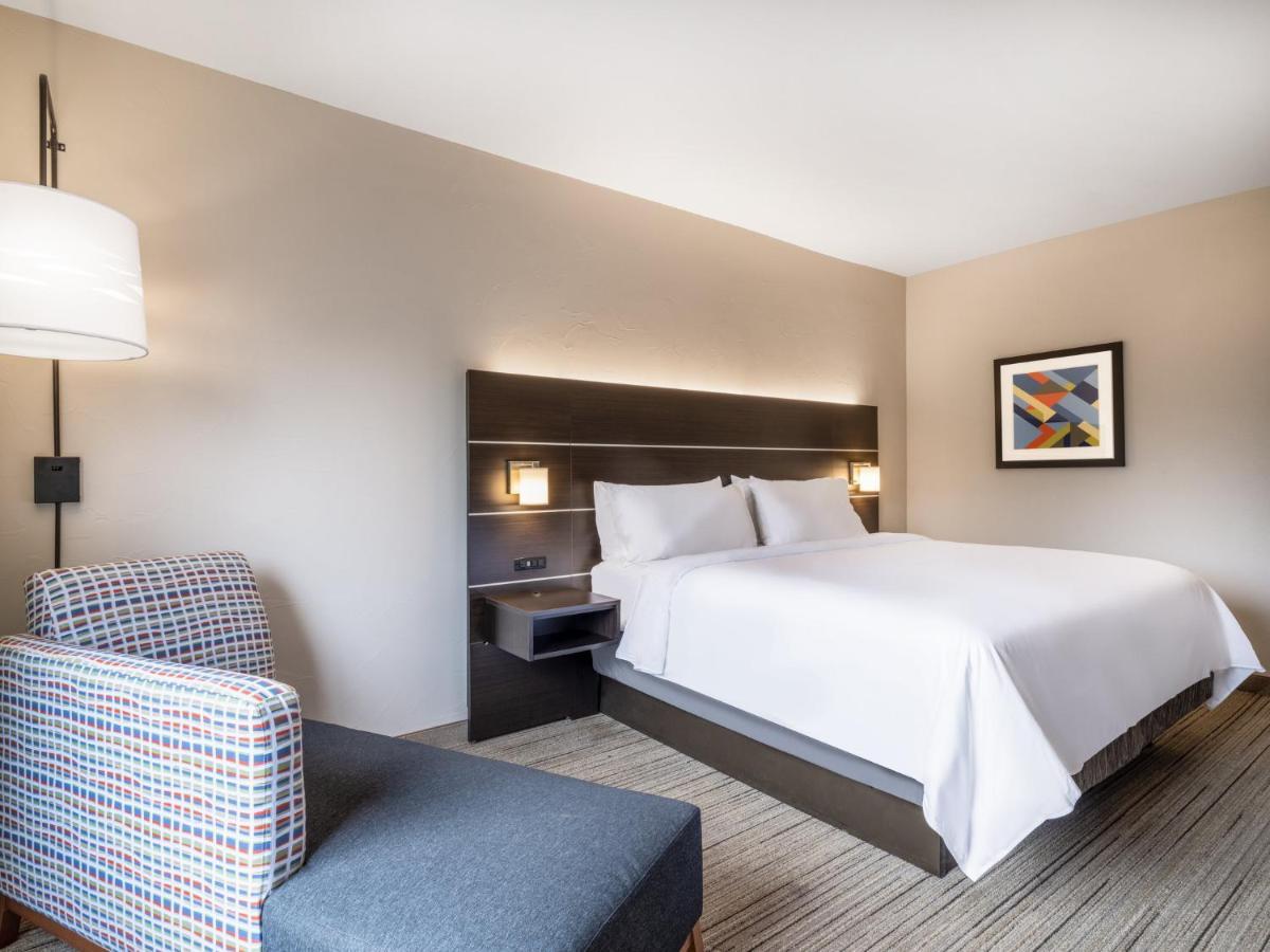 Express & Northwest By Ihg Hotel Beaumont