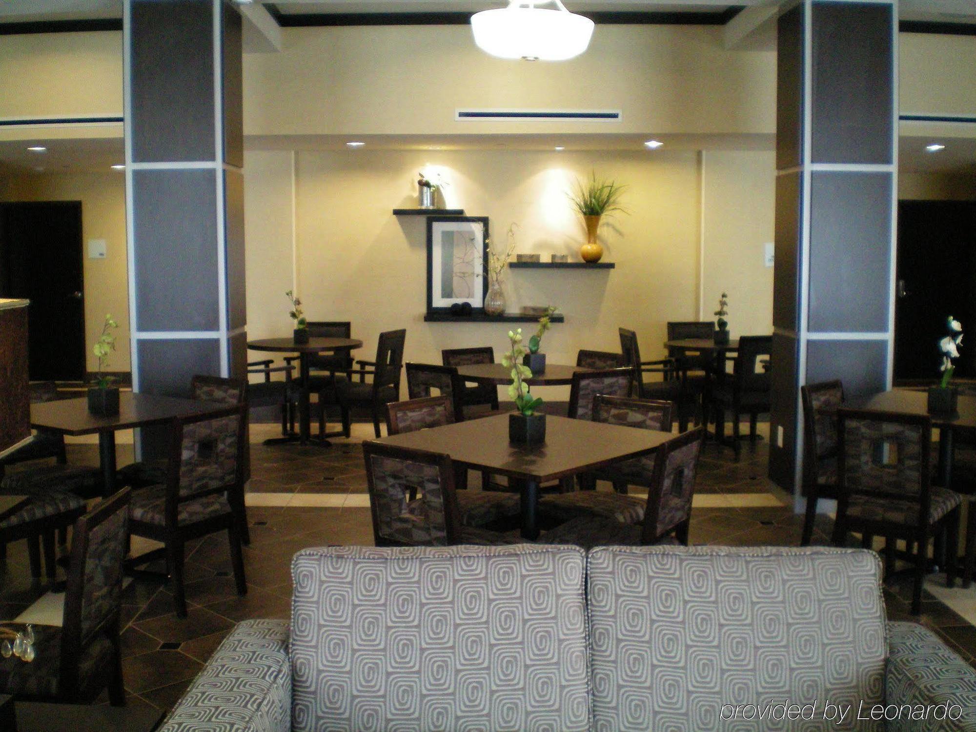 Express & Northwest By Ihg Hotel Beaumont